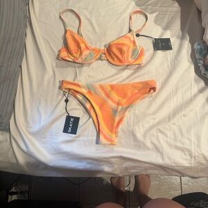 NWT Skatie Claire top - Passionfruit pattern size M TOP ONLY